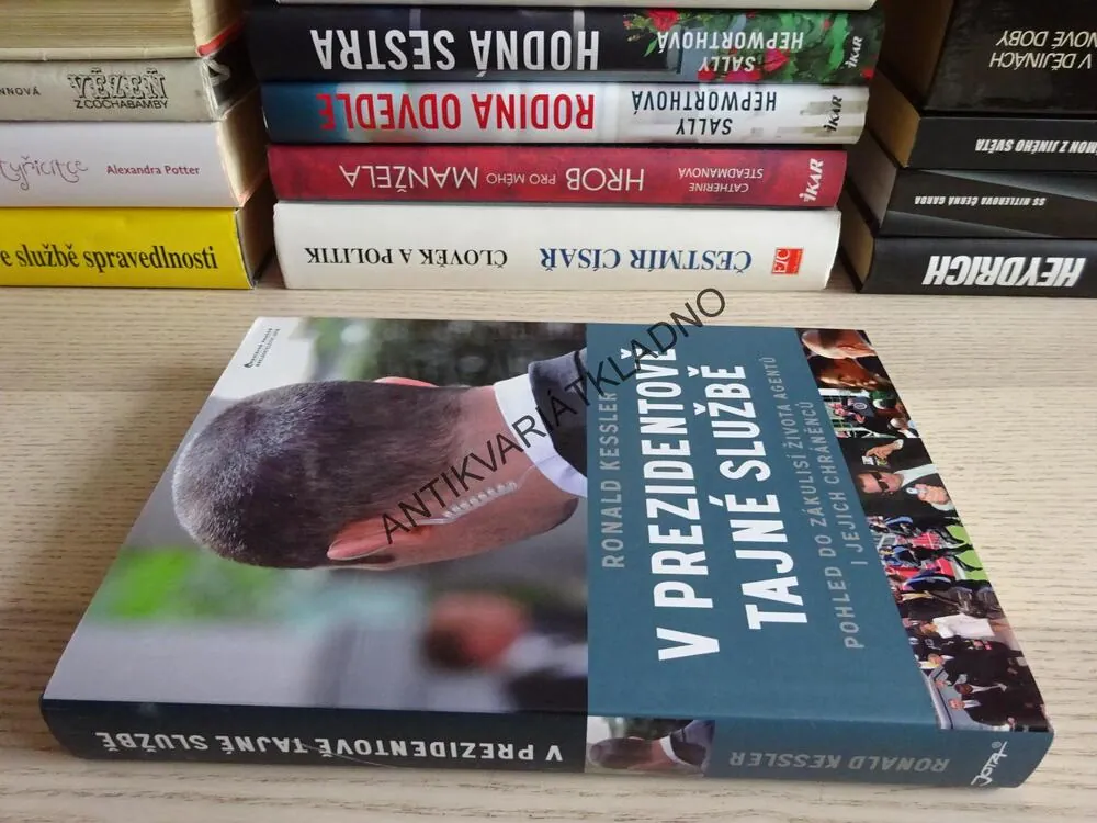 V PREZIDENOVĚ TAJNÉ SLUŽBĚ, RONALD KESSLER, **an