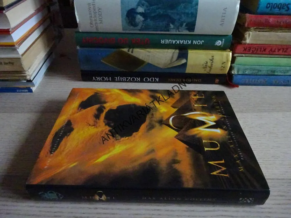 MUMIE, MAX ALLAN COLLINS, **an