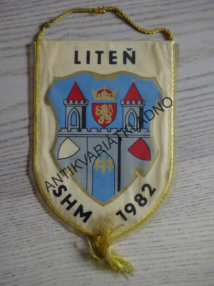 VLAJKA, VLAJEČKA - GRAMOFONOVÉ ZÁVODY LODĚNICE, OKR. BEROUN, LITEŇ 1982