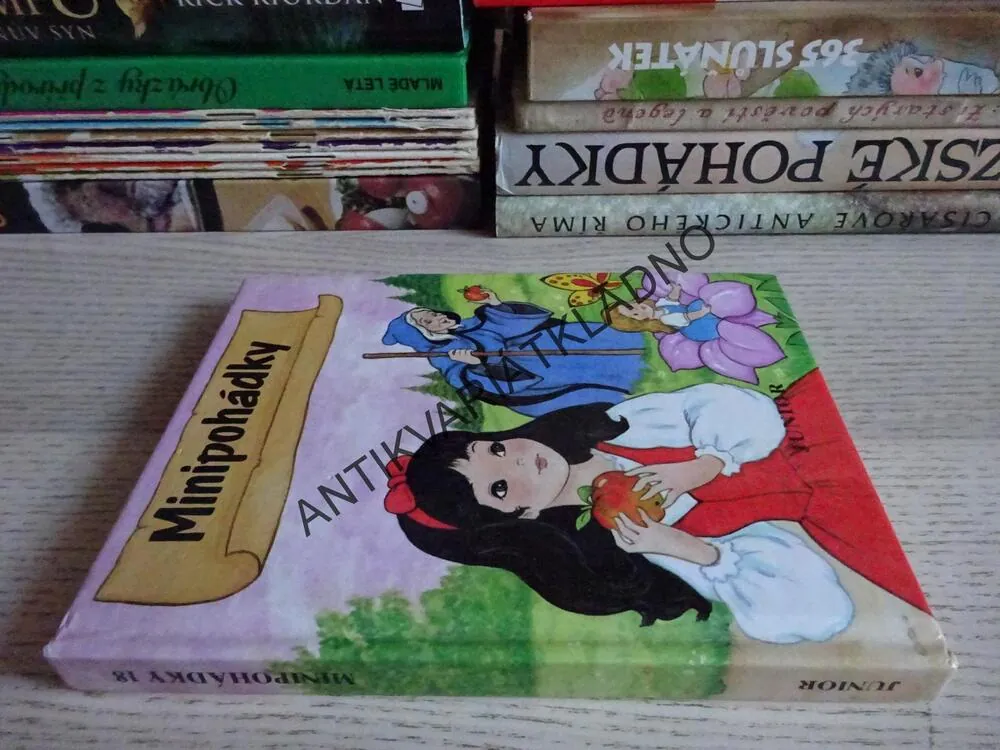 SNĚHURKA A SEDM TRPASLÍKŮ, ZLATUŠKA A TŘI MEDVĚDI, HONBA ZA POKLADEM, MALENKA, MINIPOHÁDKY, **an