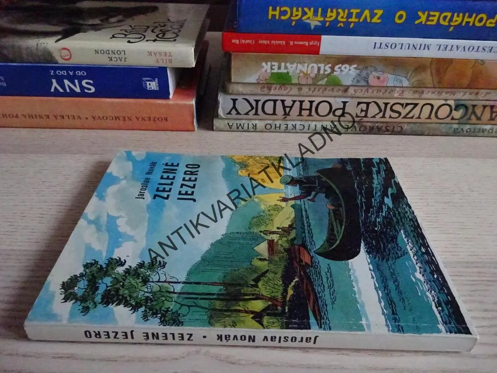 ZELENÉ JEZERO, JAROSLAV NOVÁK, **an