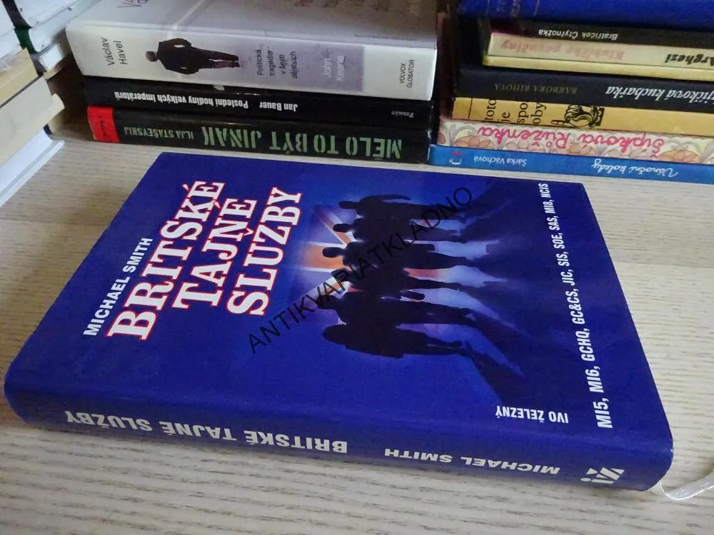 BRITSKÉ TAJNÉ SLUŽBY, MICHAEL SMITH, **an