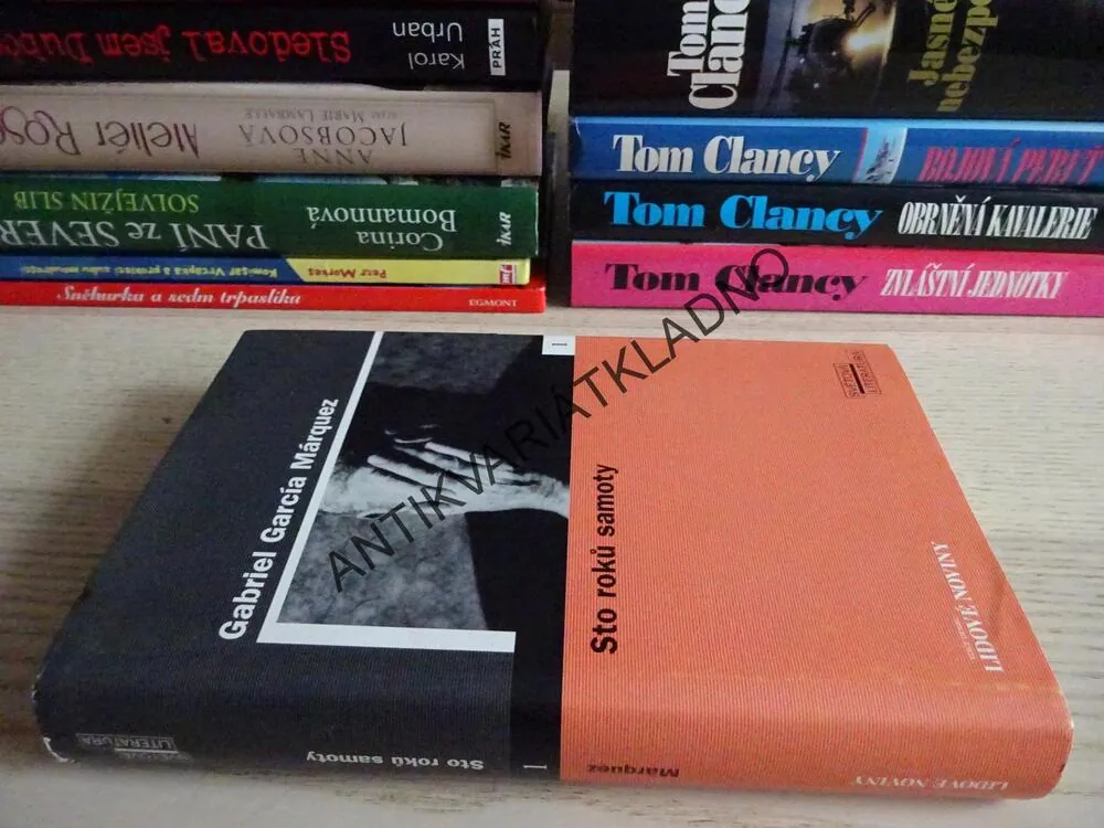 STO ROKŮ SAMOTY, GABRIEL GARCÍA MÁRQUEZ, **an