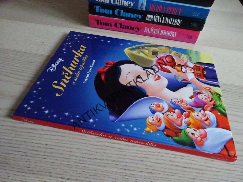 SNĚHURKA A SEDM TRPASLÍKŮ, WALT DISNEY, **an