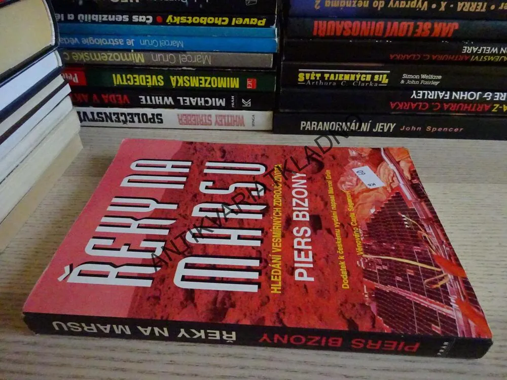 ŘEKY NA MARSU, PIERS BIZONY, **an