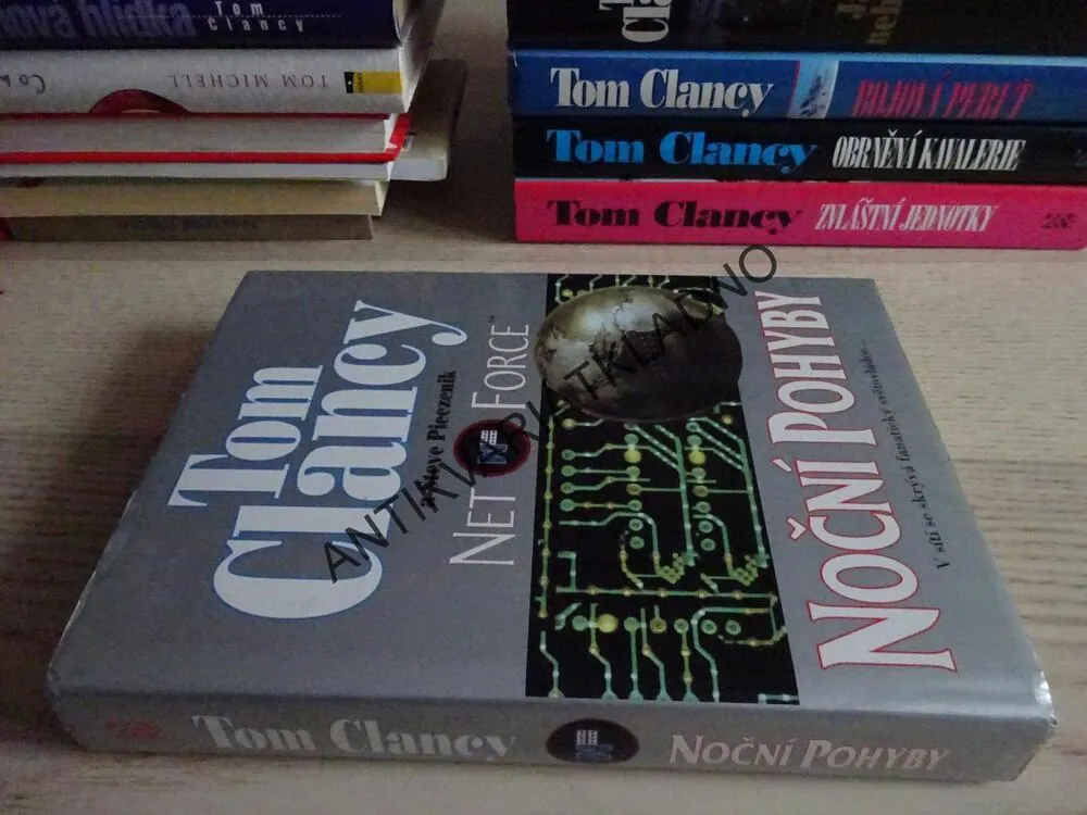 NOČNÍ POHYBY, TOM CLANCY, **an