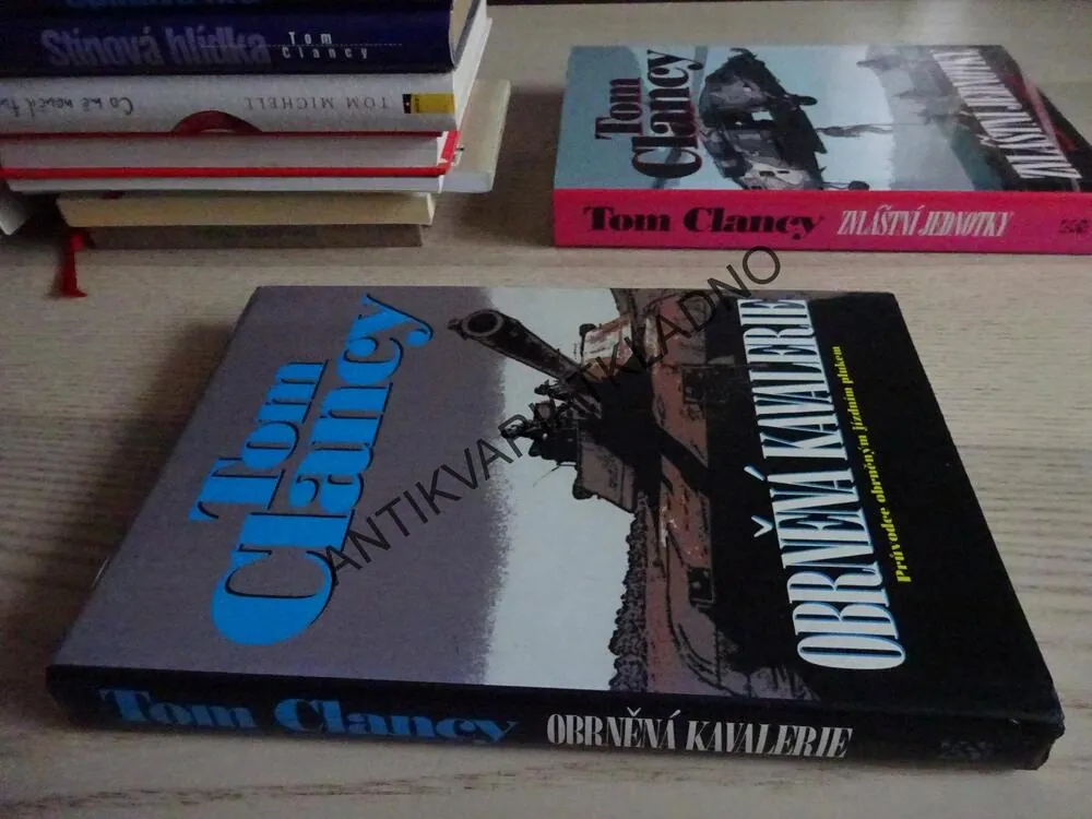 OBRNĚNÁ KAVALERIE, TOM CLANCY, **an
