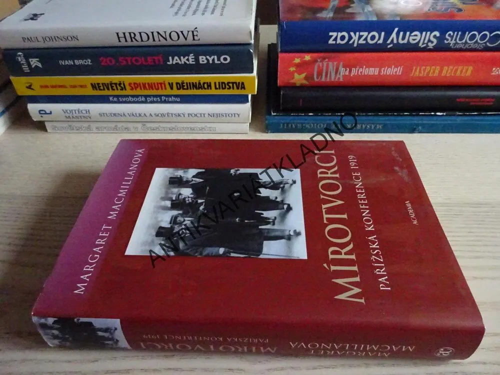 MÍROTVORCI, MARGARET MACMILLANOVÁ, **an