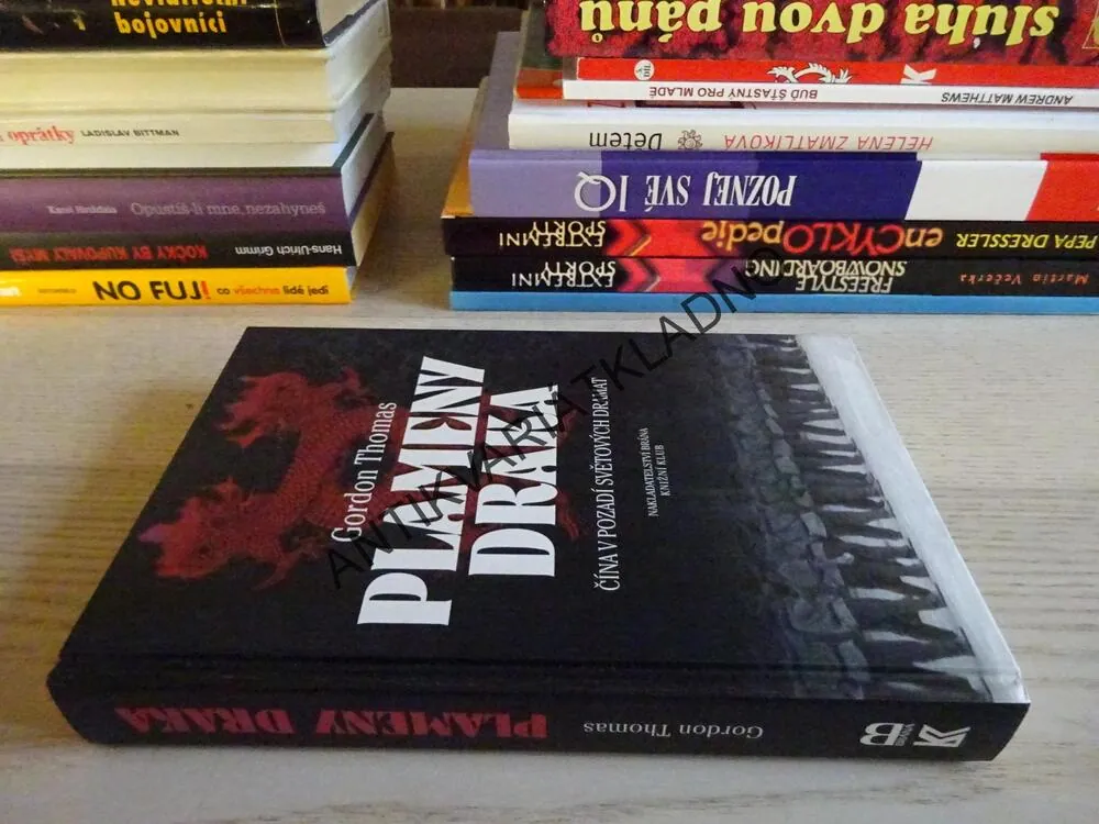 PLAMENY DRAKA, GORDON THOMAS, **an