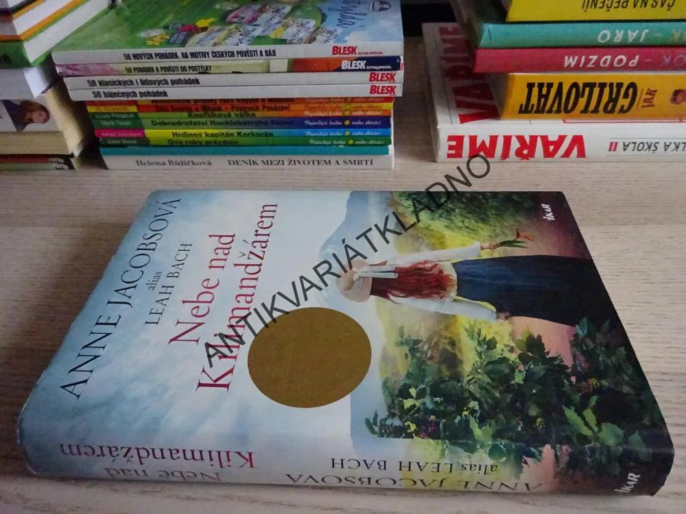 NEBE NAD KILIMANDŽÁREM, LEAH BACH, ANNE JACOBSOVÁ, **an