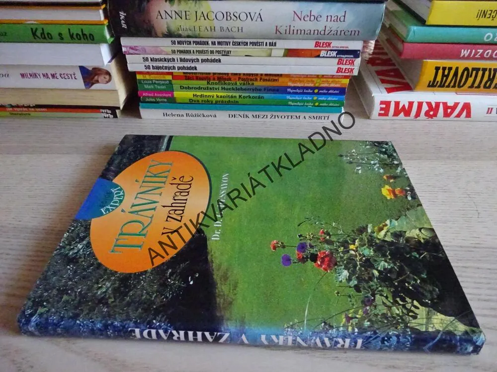 TRÁVNÍKY V ZAHRADĚ, D. G. HESSAYON, **an