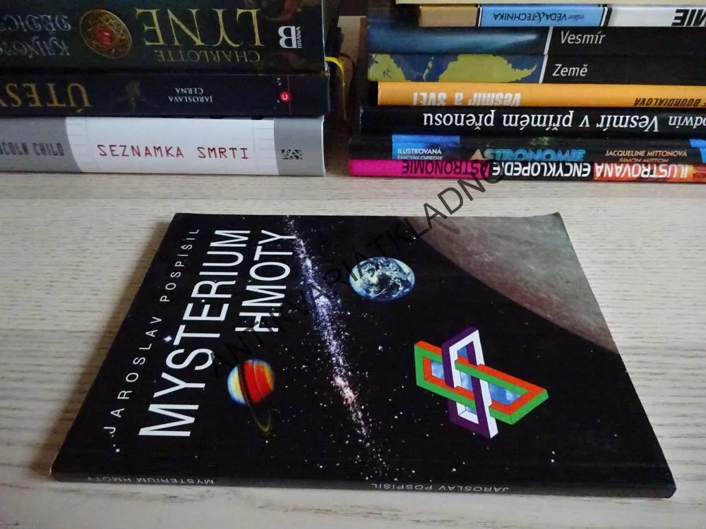 MYSTERIUM HMOTY, JAROSLAV POSPÍŠIL, **an
