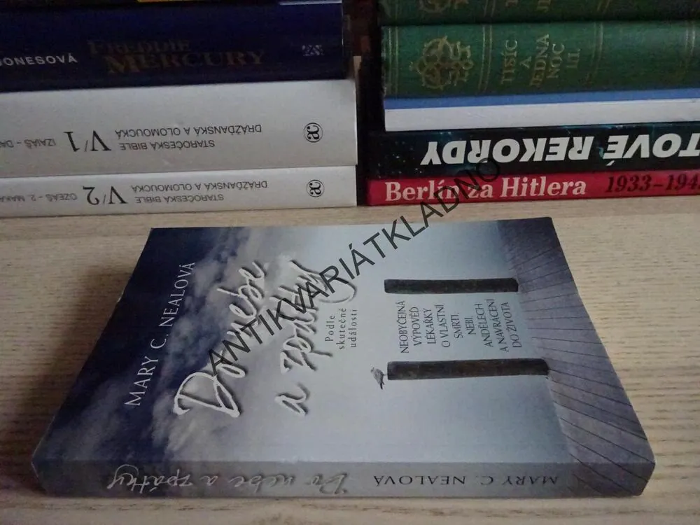 DO NEBE A ZPÁTKY, MARY C. NEALOVÁ, **an