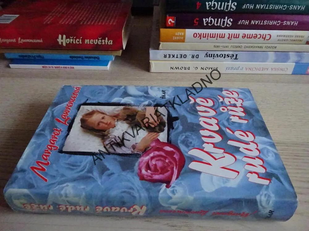 KRVAVĚ RUDÉ RŮŽE, MARGARET LAWRENCEOVÁ, **an