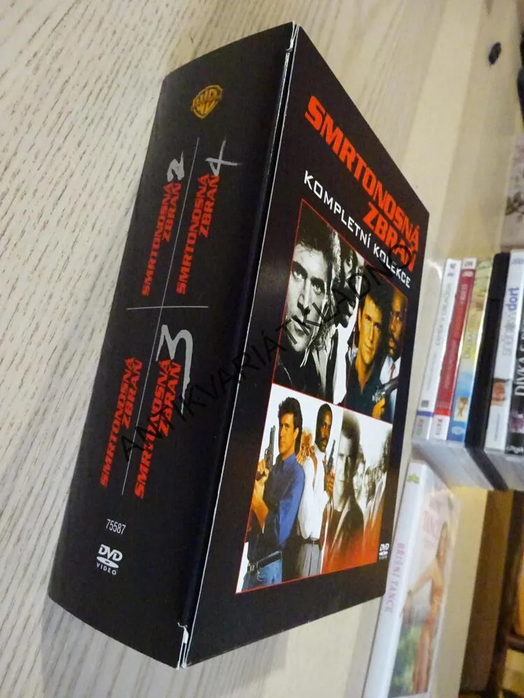 SMRTONOSNÁ ZBRAŇ, 4 FILMY, DVD FILM