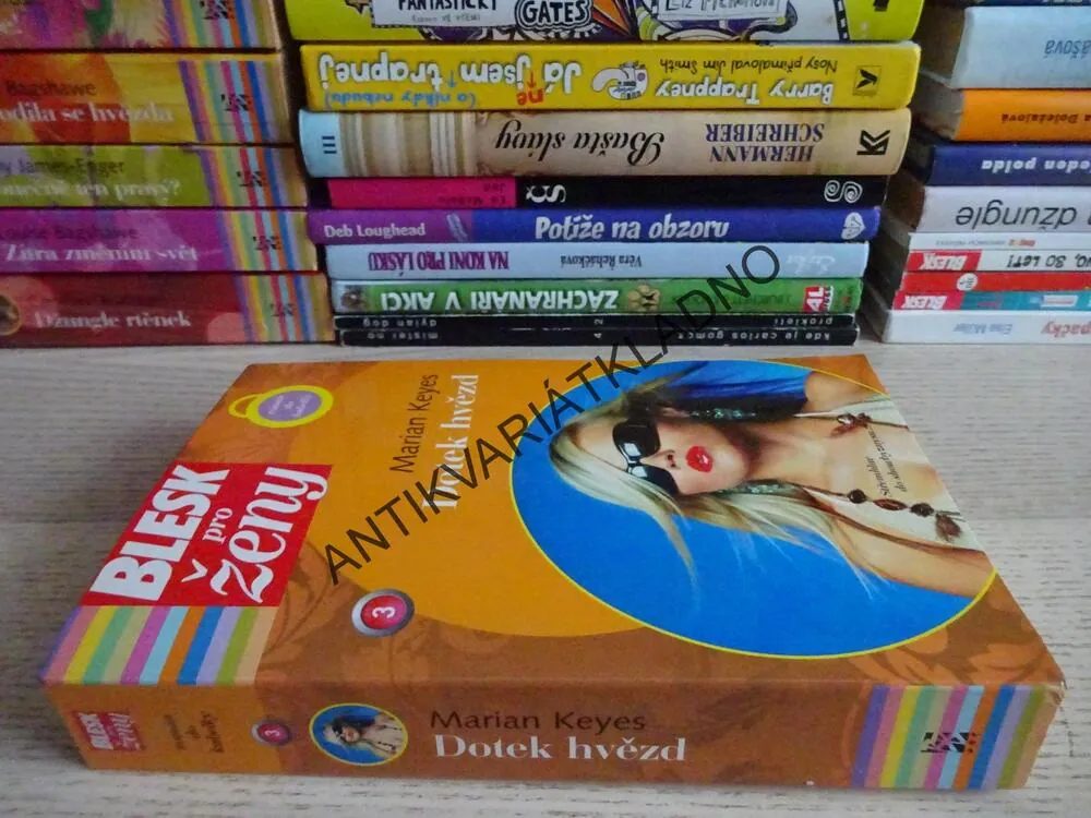 DOTEK HVĚZD, MARIAN KEYES, **an