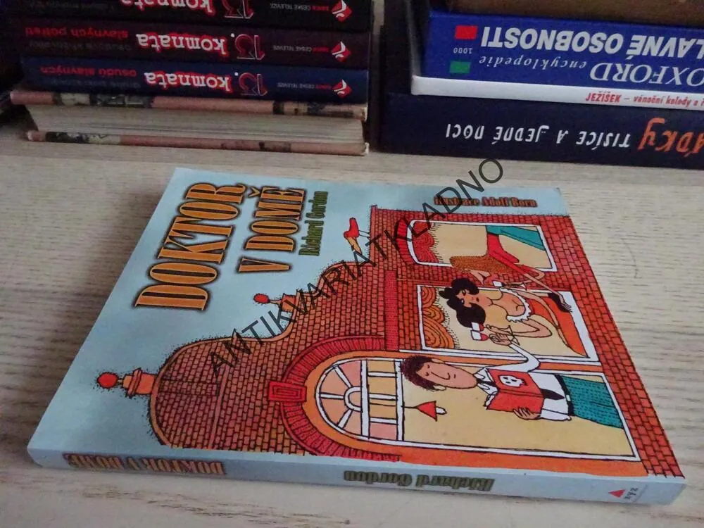 DOKTOR V DOMĚ, RICHARD GORDON, **an