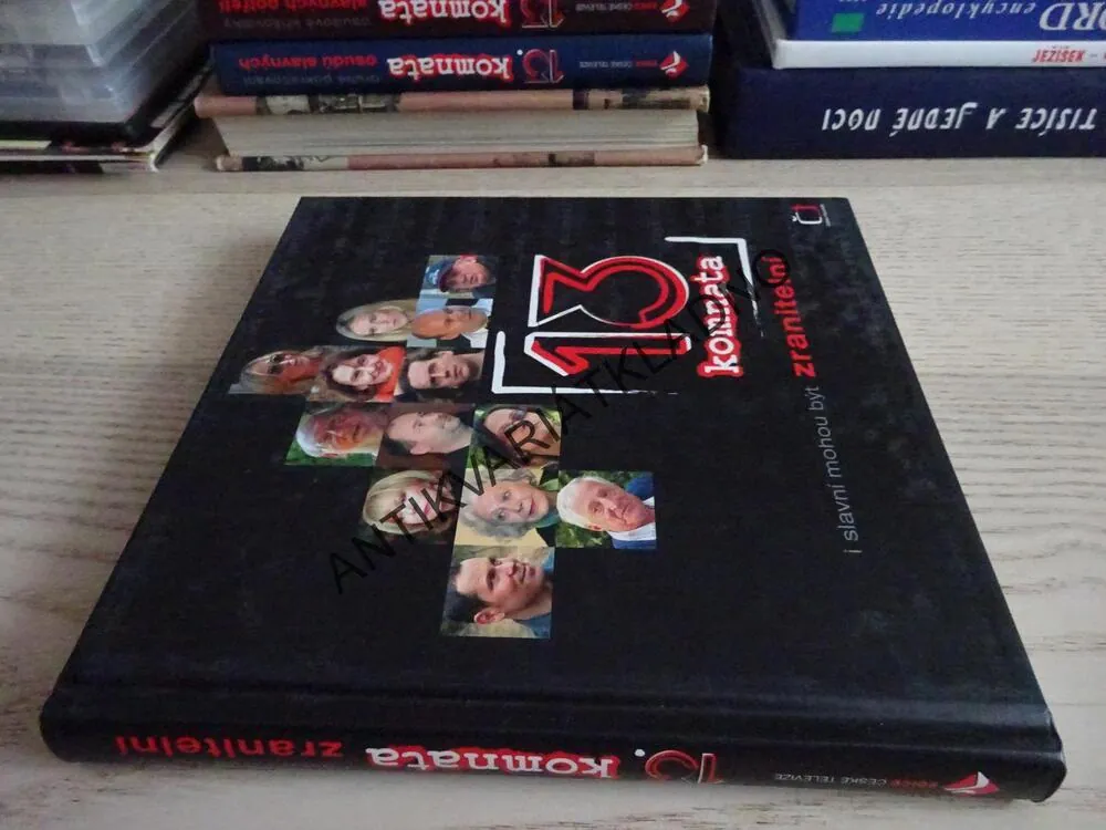 13. KOMNATA, I SLAVNÍ MOHOU BÝT ZRANITELNÍ, **an