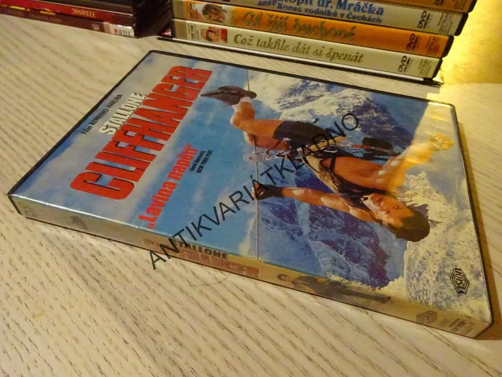CLIFFHANGER, DVD FILM 