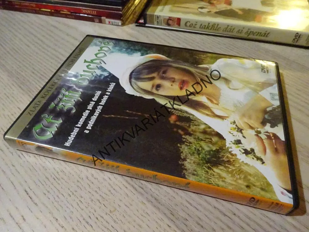 AŤ ŽIJÍ DUCHOVÉ, DVD FILM 