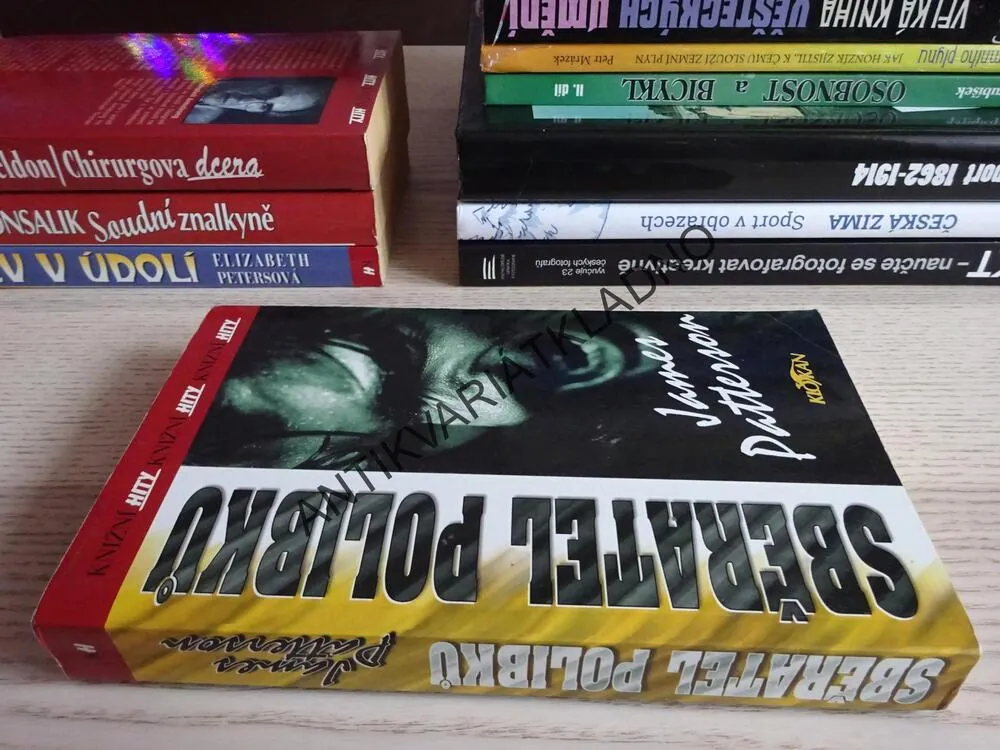 SBĚRATEL POLIBKŮ, JAMES PATTERSON, **an