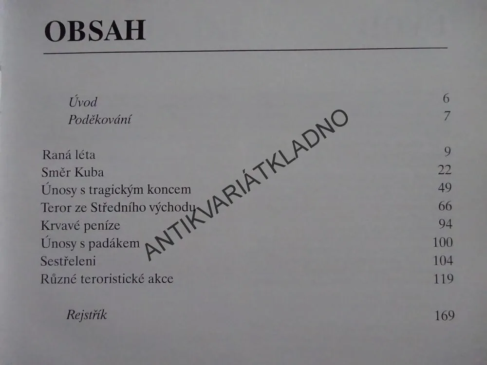 HRŮZA V OBLACÍCH, DAVID GERO, **an