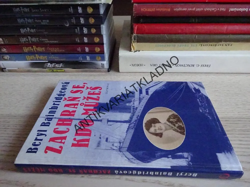 ZACHRAŇ SE, KDO MŮŽEŠ, BERYL BAINBRIDGEOVÁ, **an