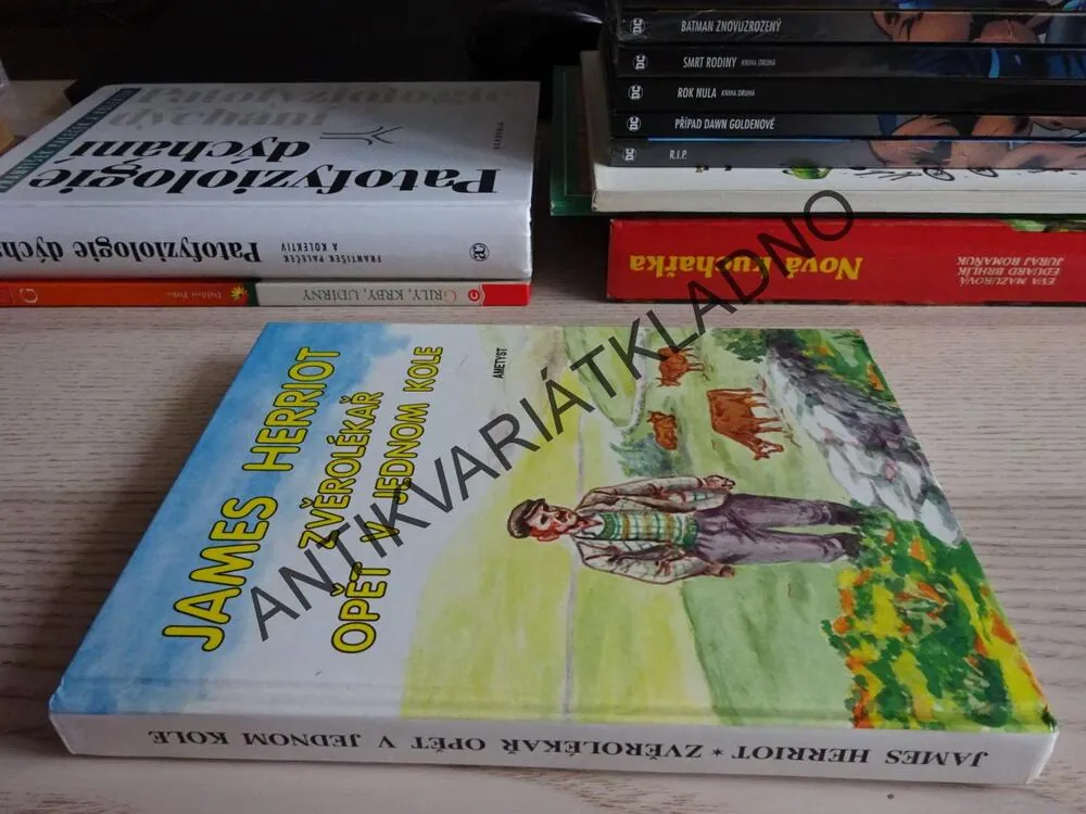 ZVĚROLÉKAŘ OPĚT V JEDNOM KOLE, JAMES HERRIOT, **an