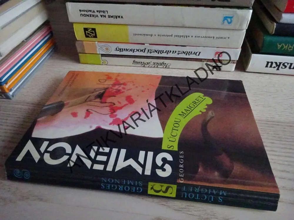 S ÚCTOU MAIGRET, GEORGES SIMENON, **an