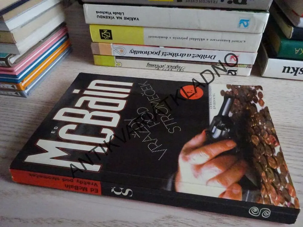 VRAŽDY POD STROMEČEK, ED MCBAIN, **an
