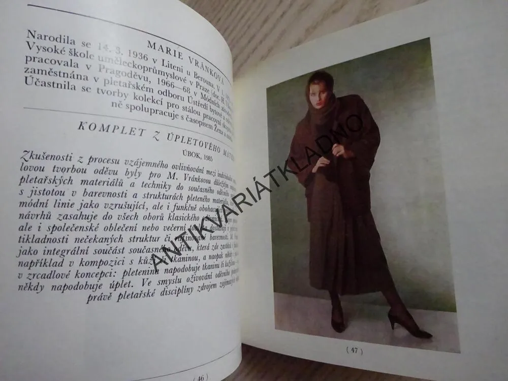 ODĚVNÍ TVORBA, LUDMILA KYBALOVÁ, MILENA LAMAROVÁ, **an