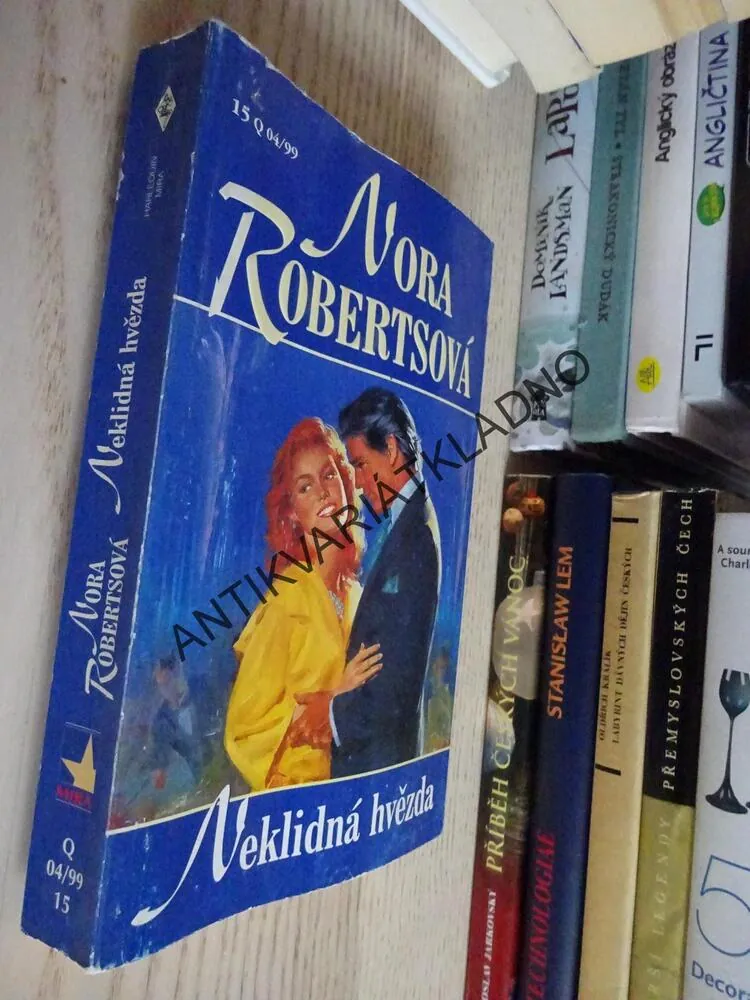 NEKLIDNÁ HVĚZDA, NORA ROBERTSOVÁ, **an