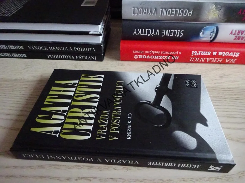 VRAŽDA V POSTRANNÍ ULICI, AGATHA CHRISTIE, **an