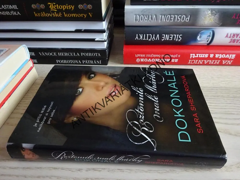 ROZTOMILÉ MALÉ LHÁŘKY, DOKONALÉ, SARA SHEPARDOVÁ, **an