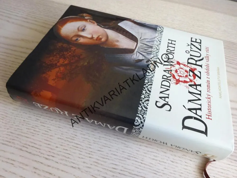 DÁMA Z RŮŽE, SANDRA WORTH, **an