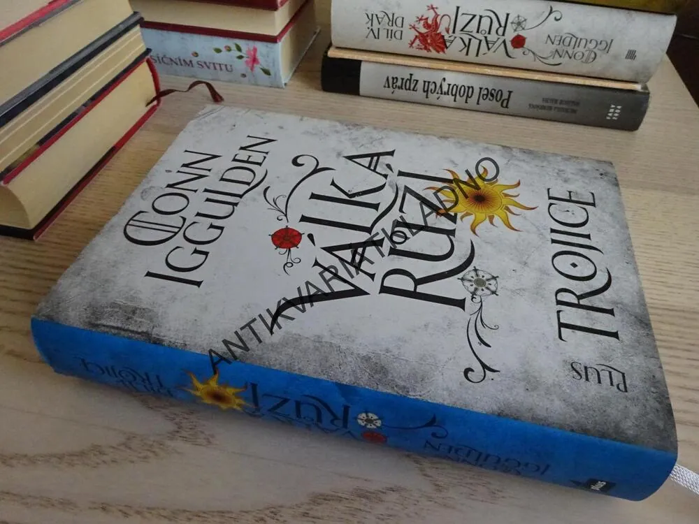 VÁLKA RŮŽÍ, TROJICE, CONN IGGULDEN, **an