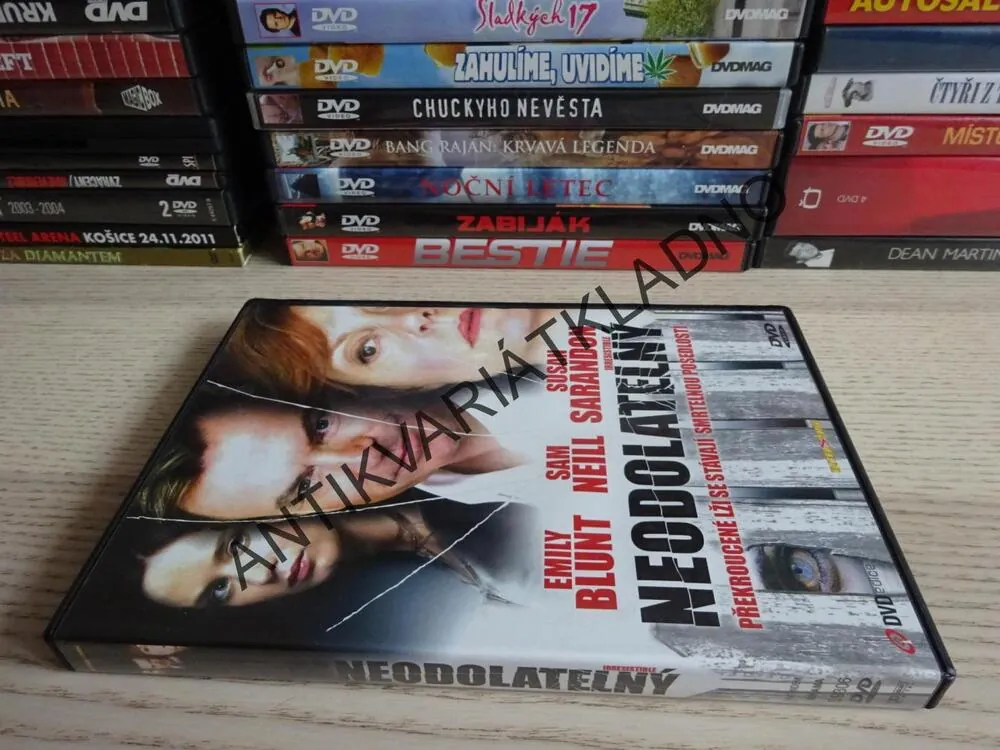 NEODOLATELNÝ, EMILY BLUNT, SAM NEILL,  DVD FILM