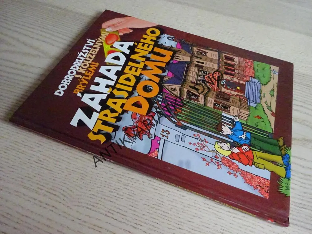 ZÁHADA STRAŠIDELNÉHO DOMU, DOBRODRUŽSTVÍ S KOUZELNÝMI BRÝLEMI, VČETNĚ BRÝLÍ, **an