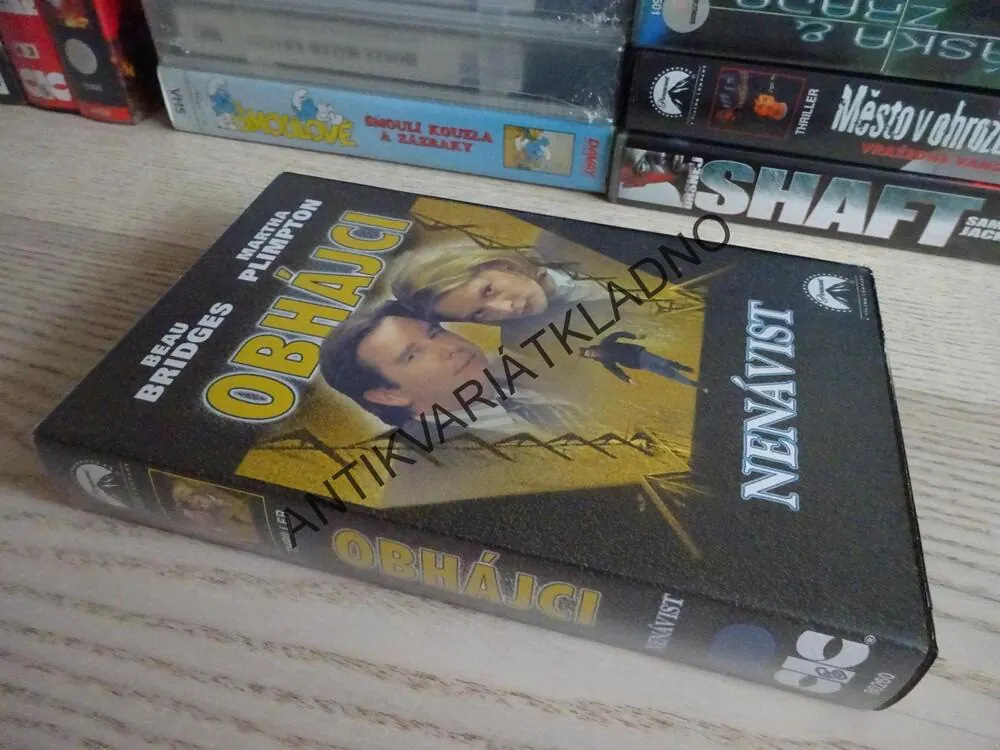 OBHÁJCI, NENÁVIST, B. BRIDGES, VHS VIDEOKAZETA
