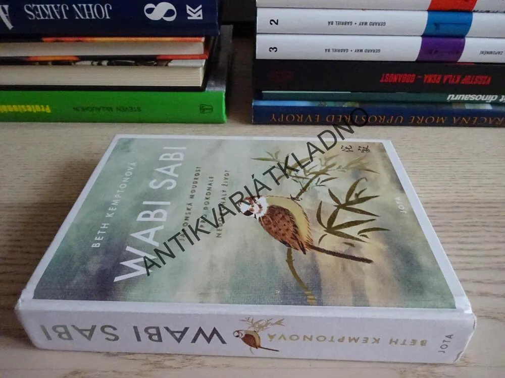 WABI SABI, BETH KEMPTONOVÁ, **an