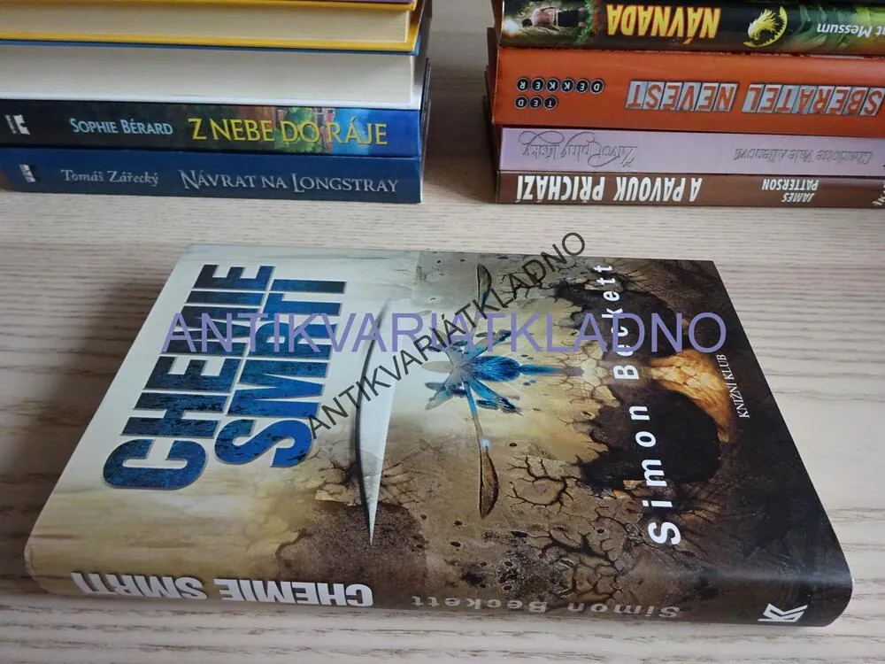 CHEMIE SMRTI, SIMON BECKETT, **an