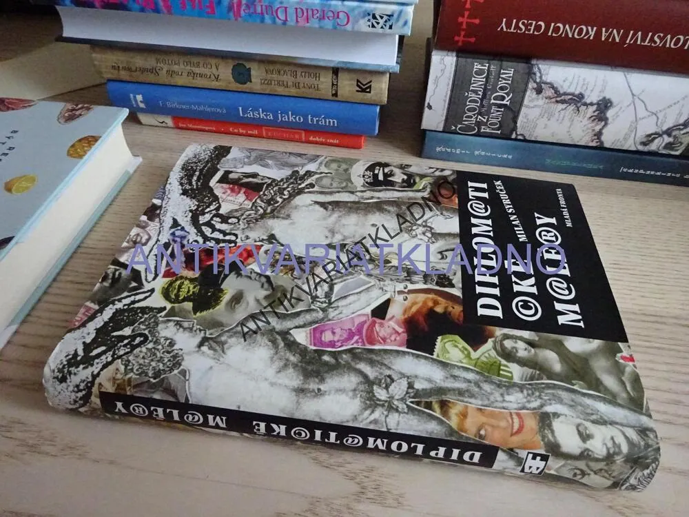 DIPLOMATICKÉ MALÉRY, MILAN SYRUČEK, **an