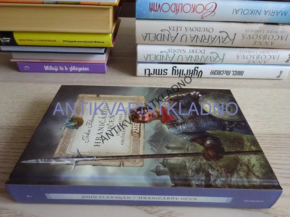 HRANIČÁŘŮV UČEŇ, 7. OBLÉHÁNÍ MACINDAWU, JOHN FLANAGAN, **an