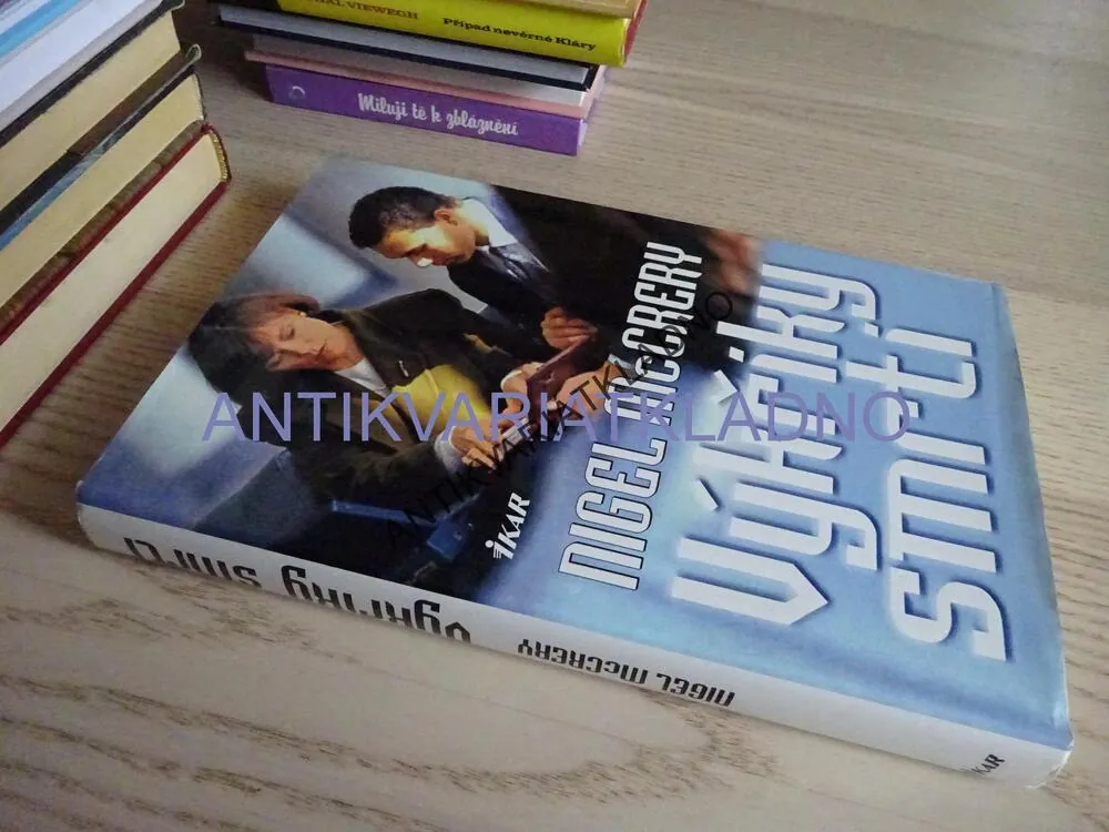 VÝKŘIKY SMRTI, NIGEL MCCRERY, **an