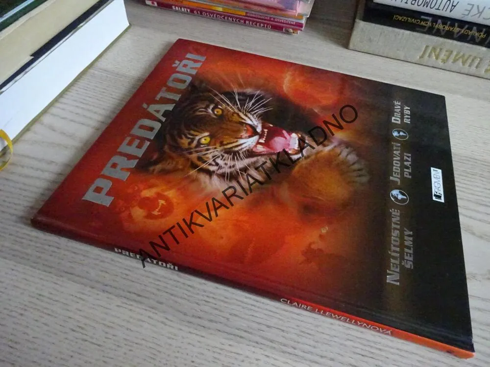 PREDÁTOŘI, **an