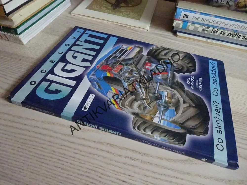 OCELOVÍ GIGANTI, JOHN KIRKWOOD, **an