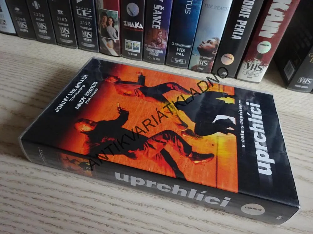 UPRCHLÍCI, JONNY LEE MILER, VHS