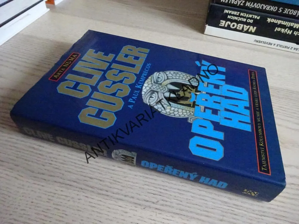 OPEŘENÝ HAD, CLIVE CUSSLER, **an