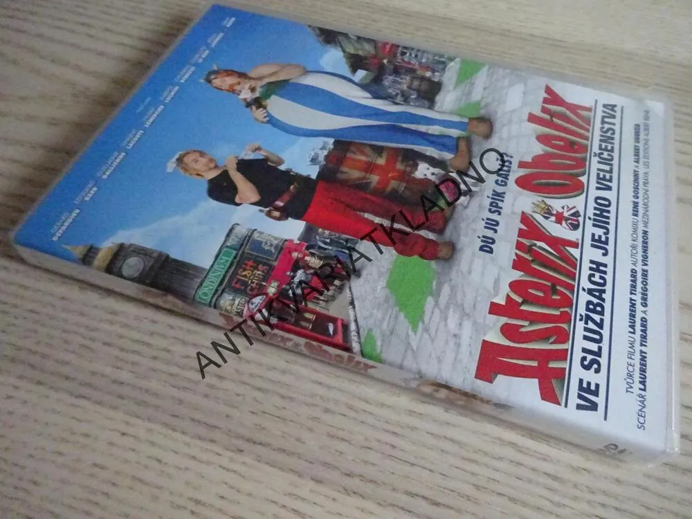 ASTERIX A OBELIX VE SLUŽBÁCH JEHO VELIČENSTVA, DVD FILM