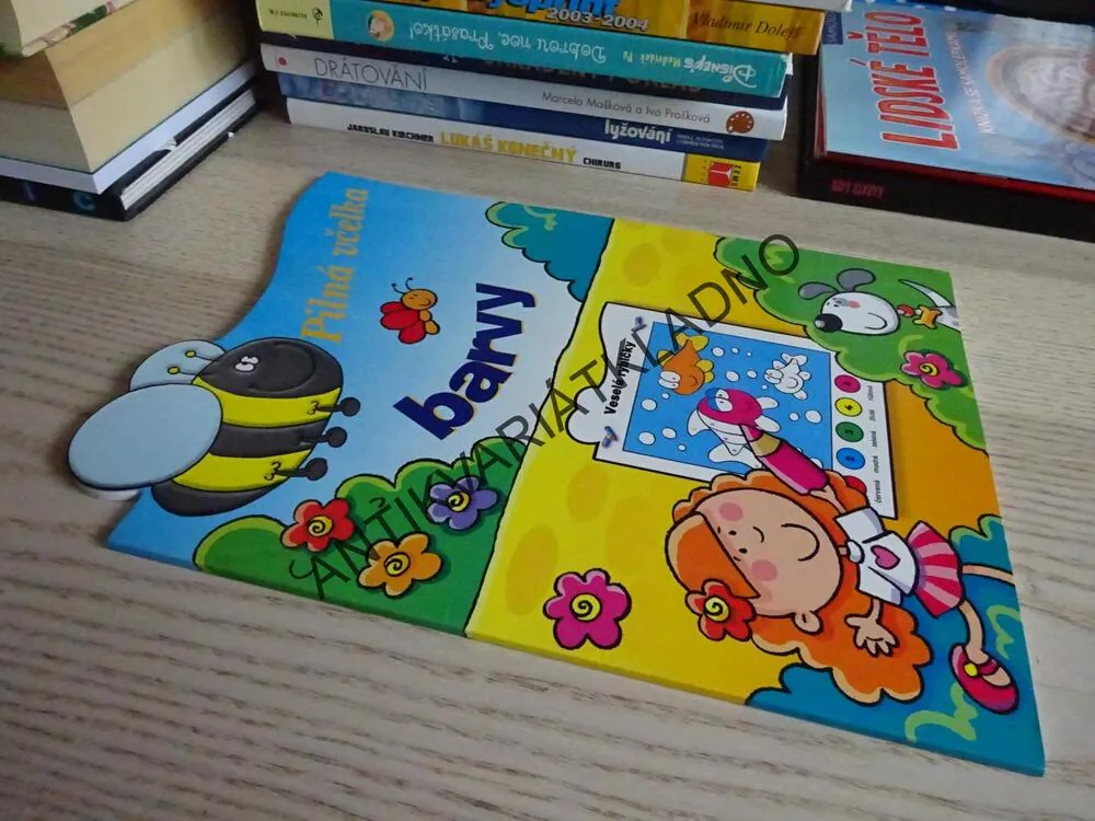 PILNÁ VČELKA, BARVY, **an